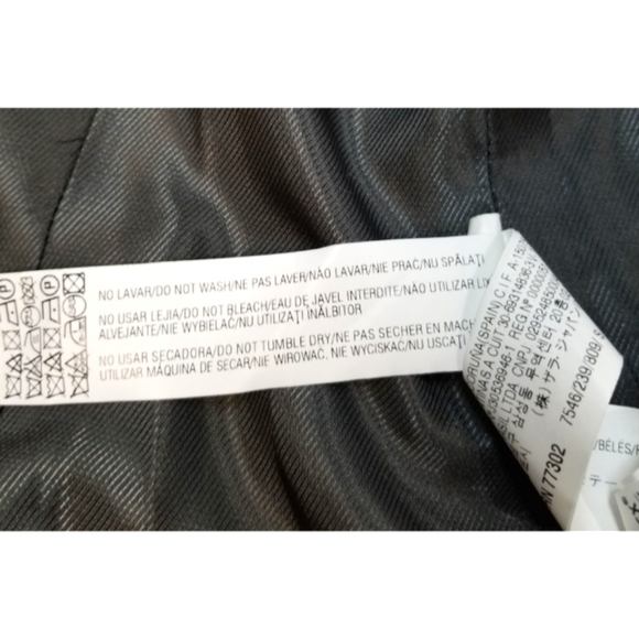 Zara Basic Soft Viscose Blazer, Size Small - Picture 9 of 9